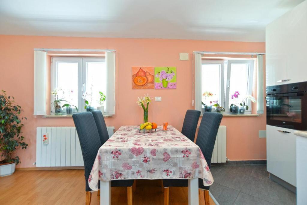 Apartman Eda Pula Buitenkant foto