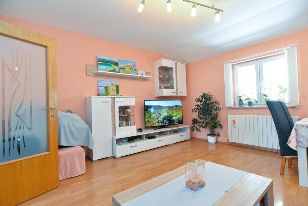 Apartman Eda Pula Buitenkant foto